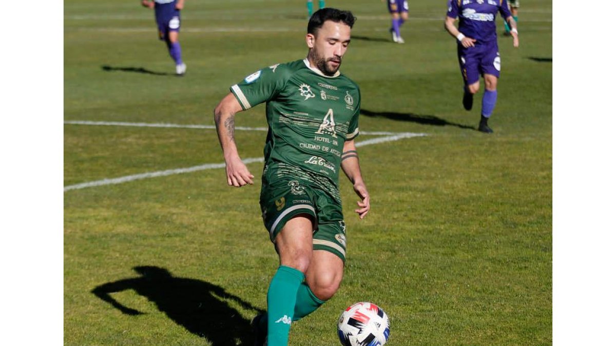 Javi Amor volvió a resultar determinante. FERNANDO OTERO