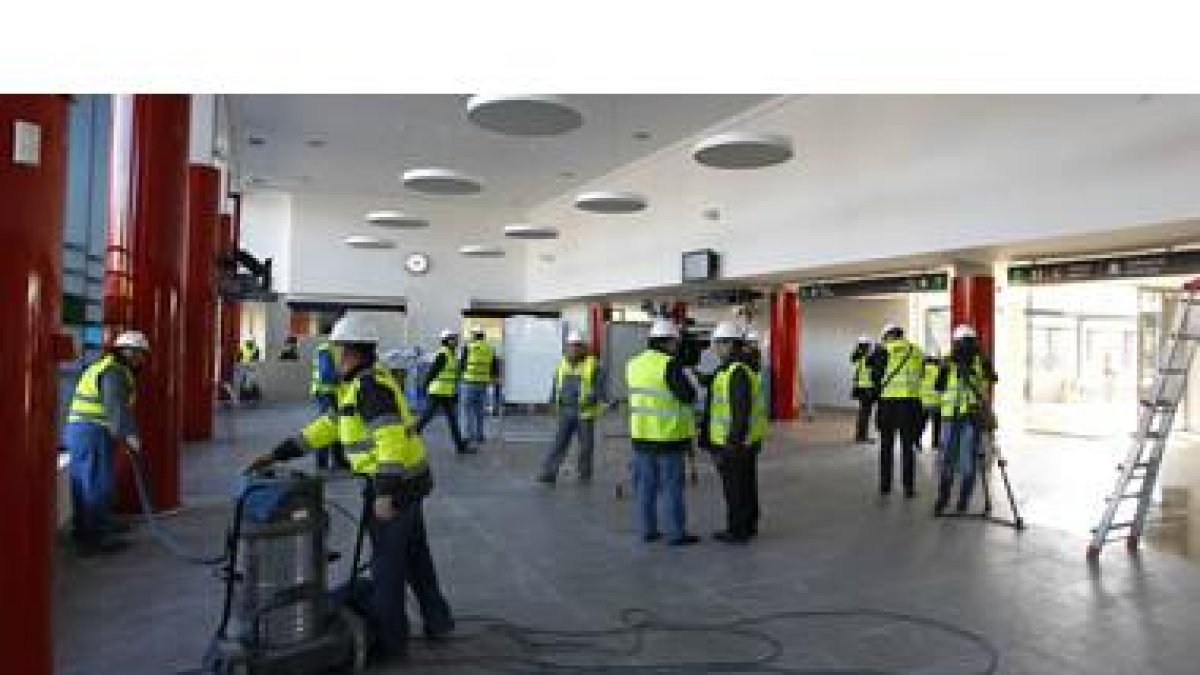 El vestíbulo, donde estarán las taquillas y las máquinas expendedoras de billetes, será el escenario