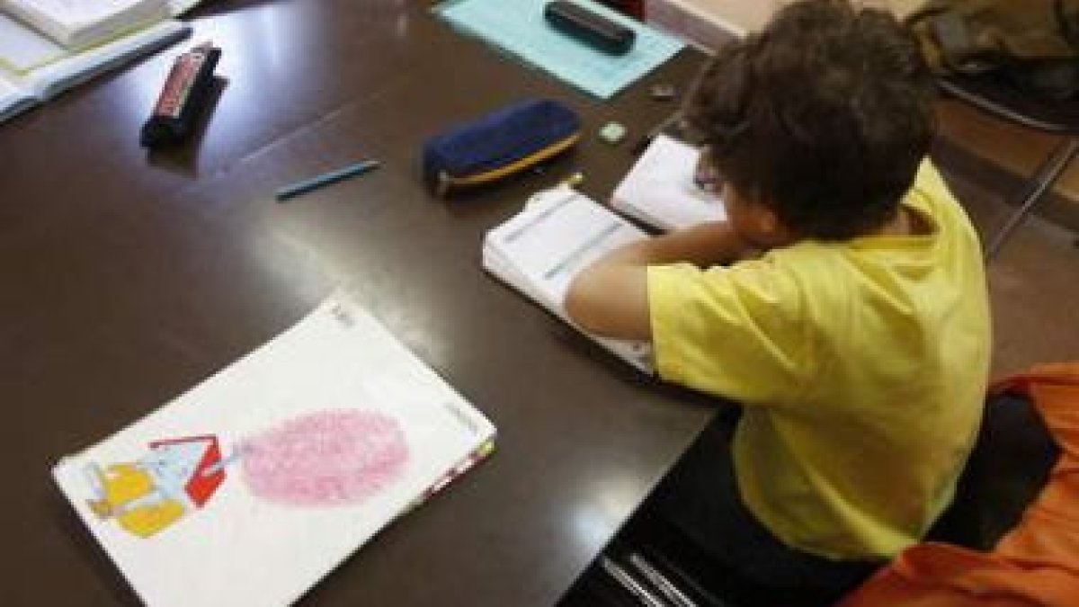 Un niño que en el programa socioescolar municipal.