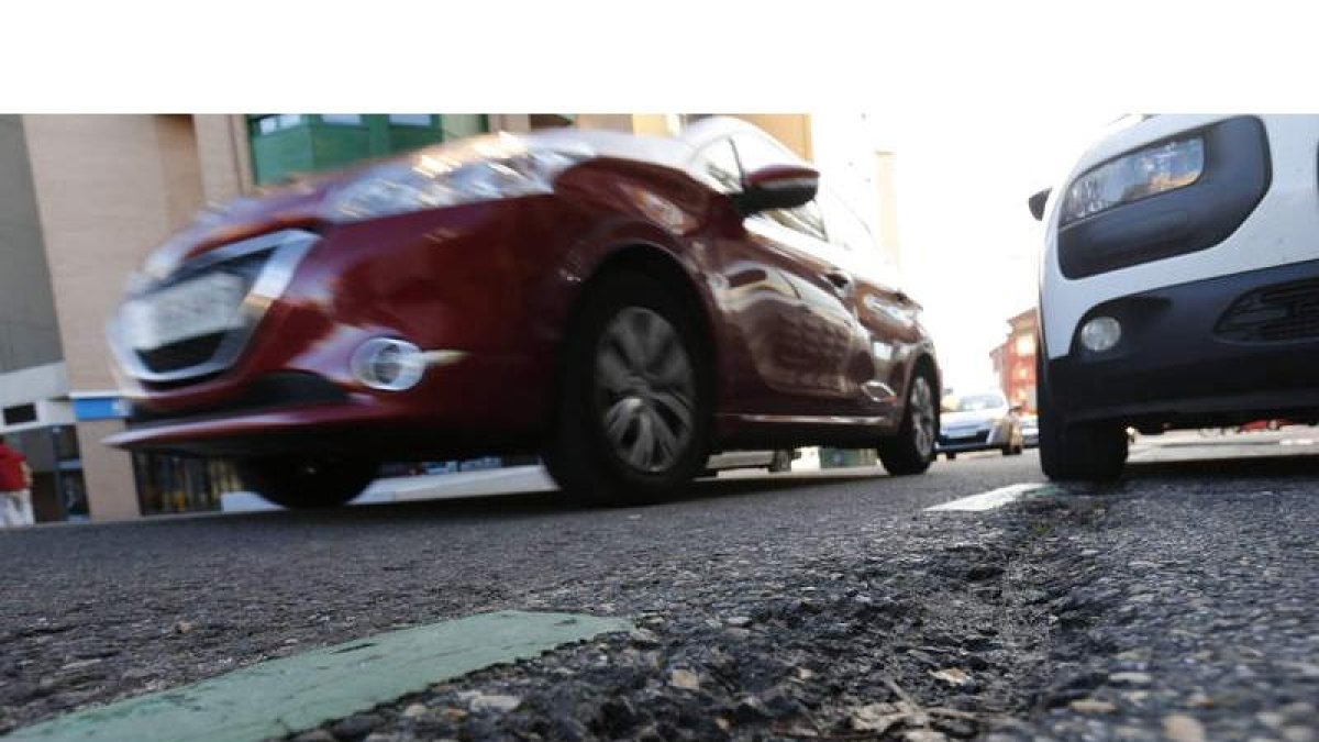 La intervención en las calles vendrá definida por el análisis de los técnicos del Ayuntamiento de León. RAMIRO
