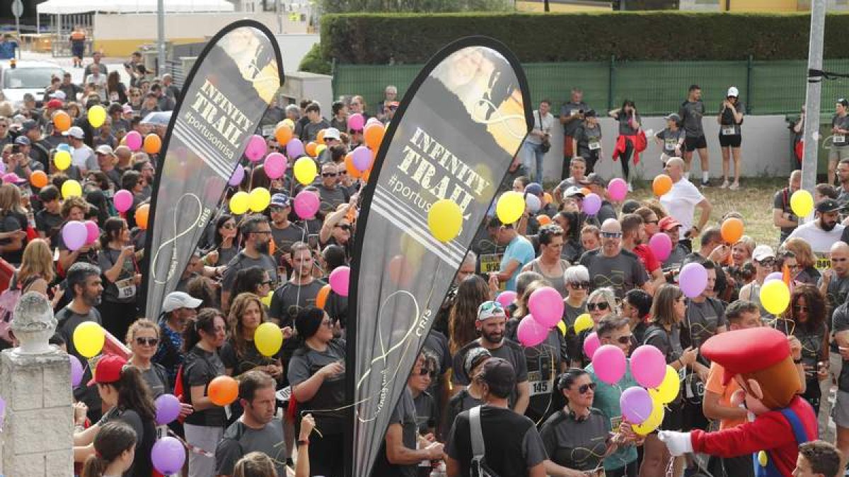 La prueba convirtió a Camponaraya en una fiesta del atletismo. L. DE LA MATA