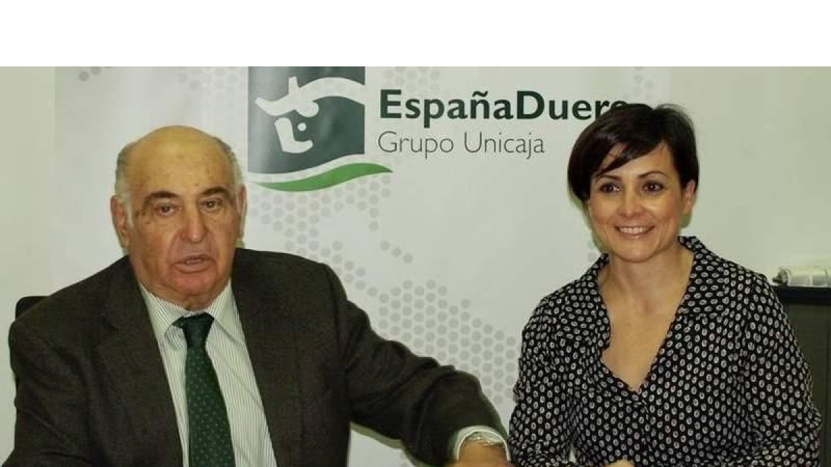 Lamelas y Serna, durante la firma del convenio. DL