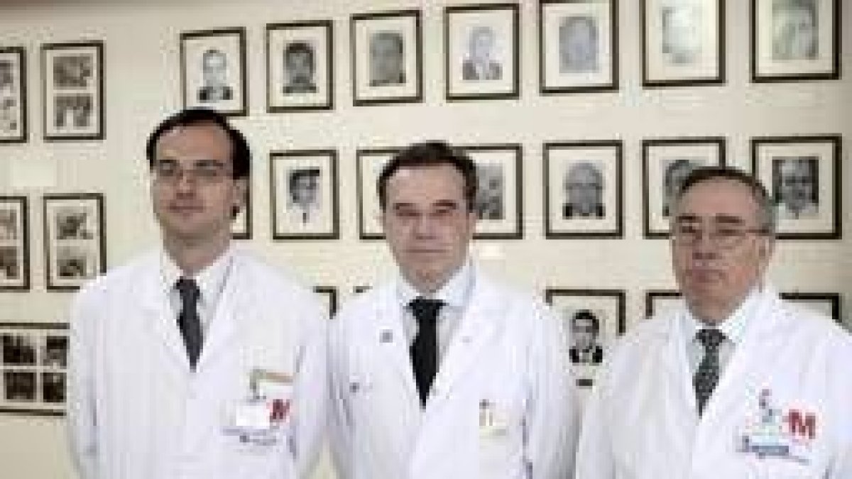 Los doctores del Hospital Universitario de La Princesa, Guillermo Reyes, Adrián Alegre y Juan Duarte