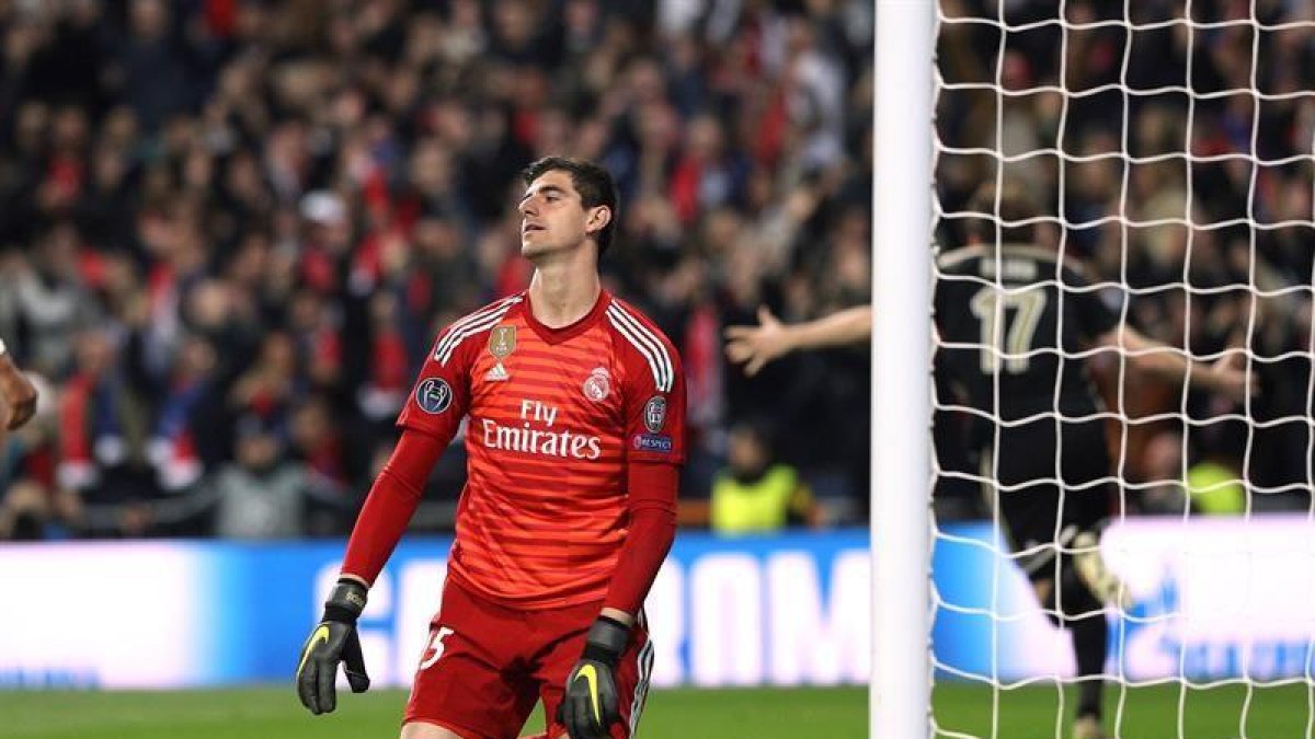 Thibaut Courtois tras recibir el cuarto gol.