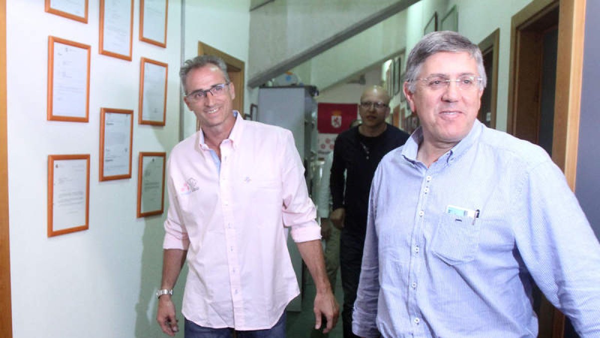 Guijosa y Cayetano Franco, el día de la presentación del técnico.