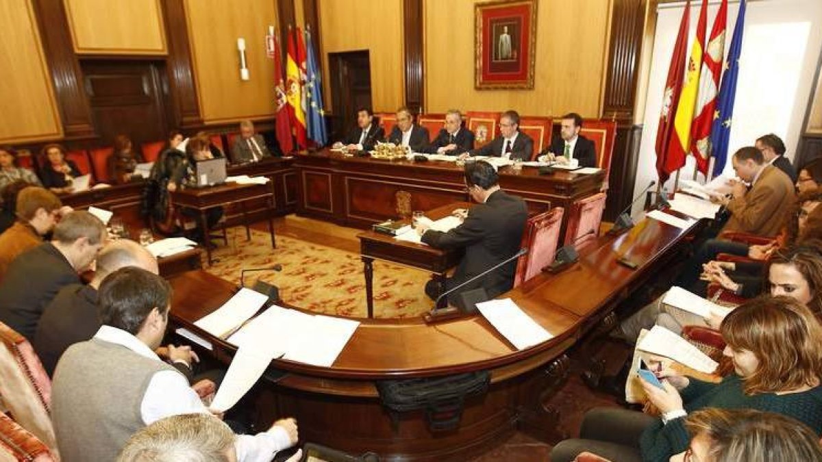 Un momento del Pleno, que se celebró ayer en San Marcelo.
