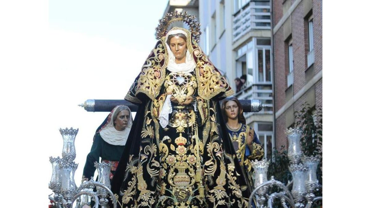 La Hermandad de Jesús Divino Obrero saldrá a la calle este Sábado Santo con su famosa Procesión de la Soledad y el domingo con la del Encuentro