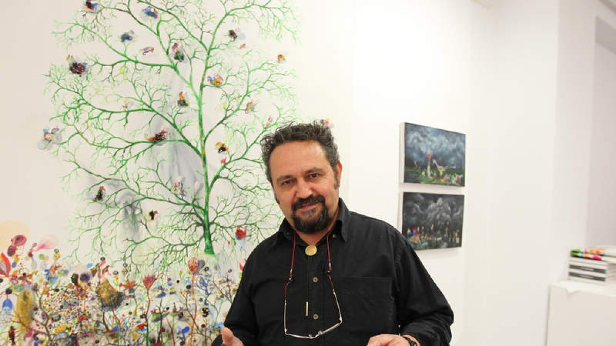José de León, en una imagen de archivo en una de sus exposiciones. SECUNDINO PÉREZ