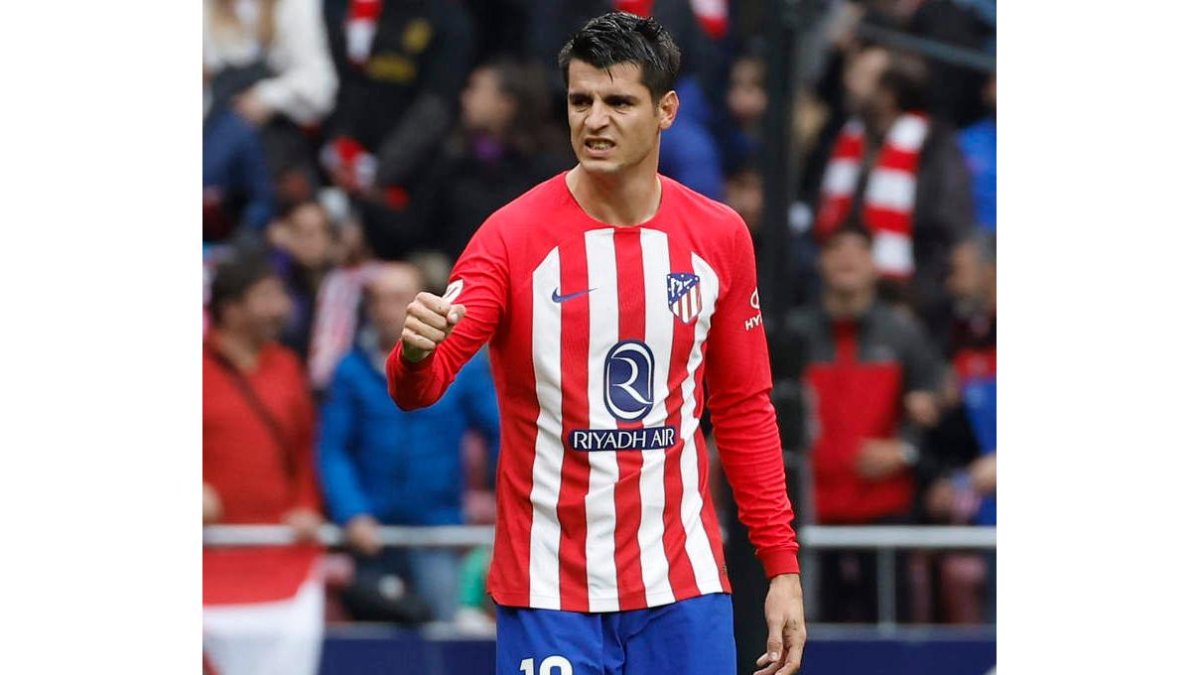 Morata celebra el primer gol del Atlético de Madrid, que el delantero logró en la primera parte. C. M.
