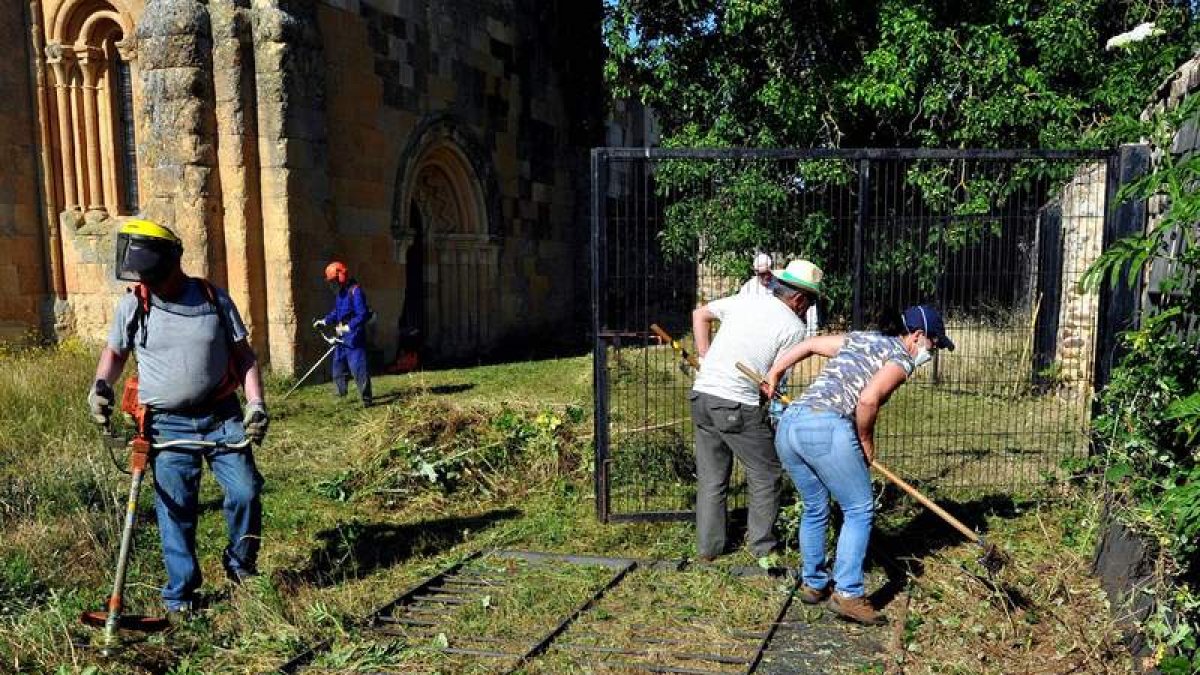 El grupo Promonumenta seguirá con sus clásicas hacenderas y visitas a monumentos. DL