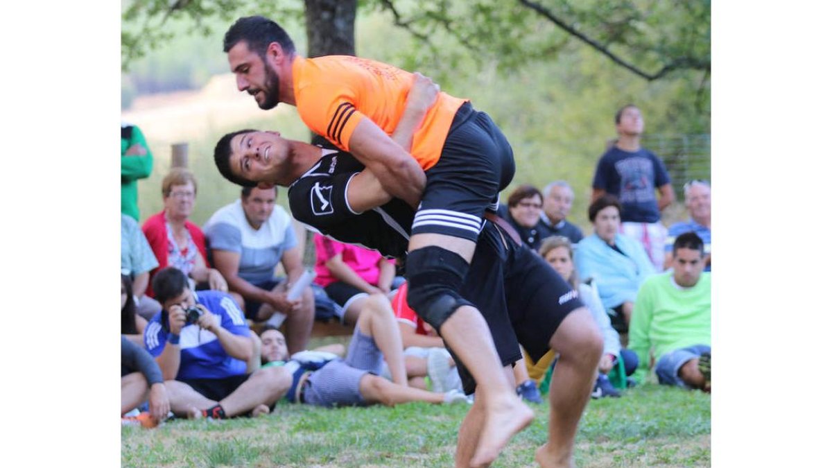 Los menos, los de semipesados, pero donde no hay respiro. Samu se impone en semifinal a Rodri