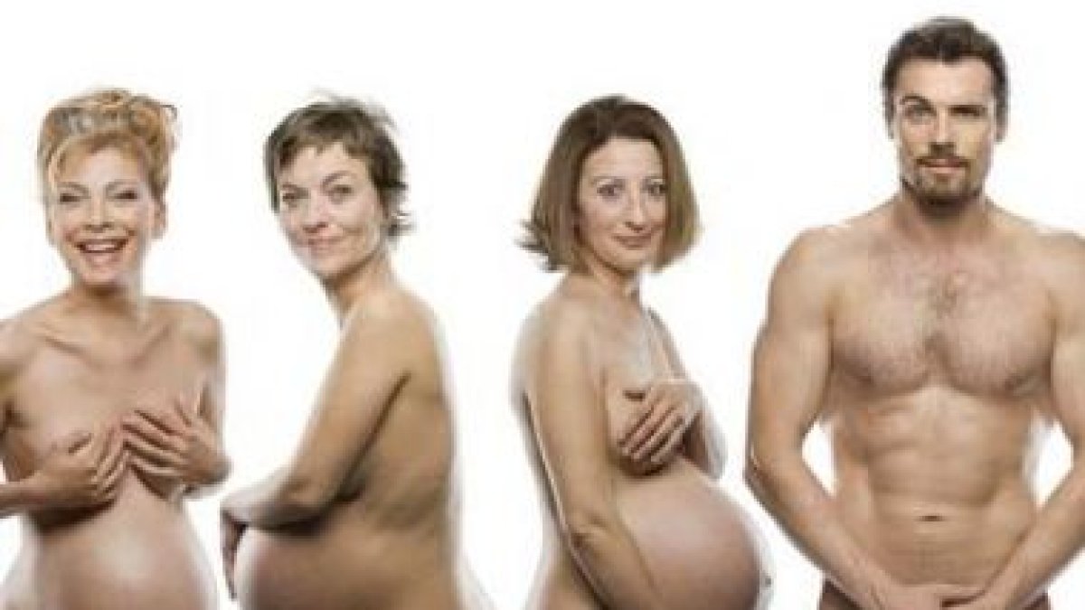 Las tres actrices junto al actor protagonista de la comedia que se estrena el viernes en el Bergidum