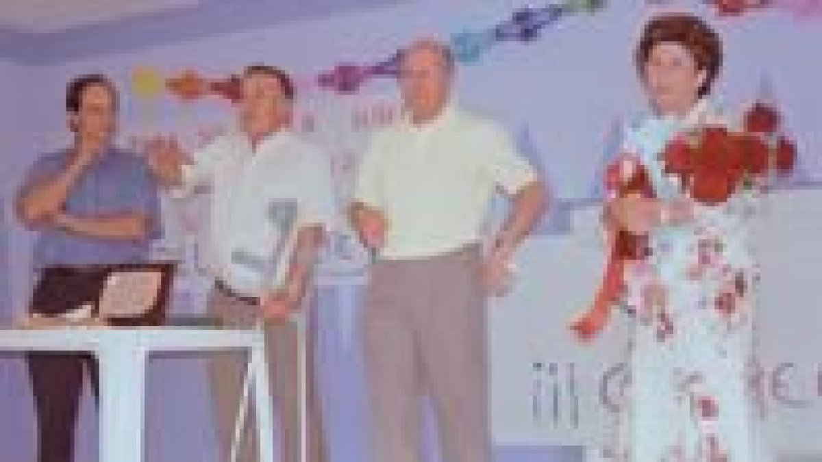 Un momento del homenaje al maestro Francisco García Gómez, con muletas