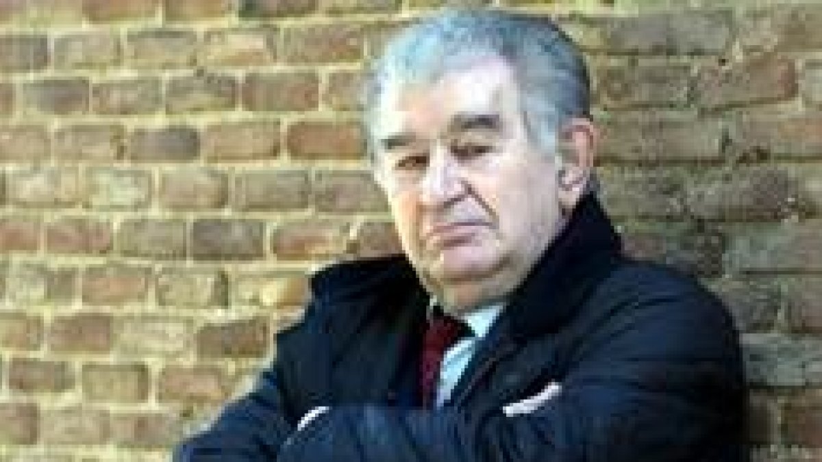 El poeta leonés Antonio Gamoneda tiene una larga trayectoria literaria que respalda el Cervantes