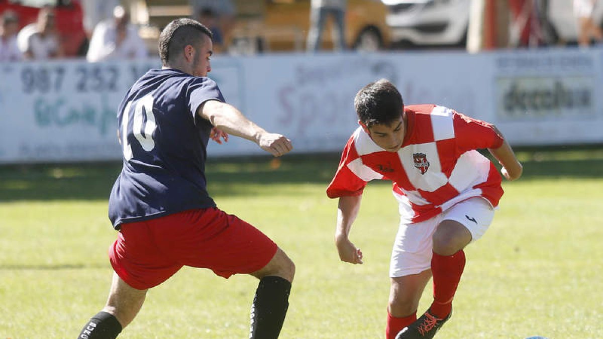 El equipo arlequinado mereció al menos un empate frente al conjunto abulense. FERNANDO OTERO
