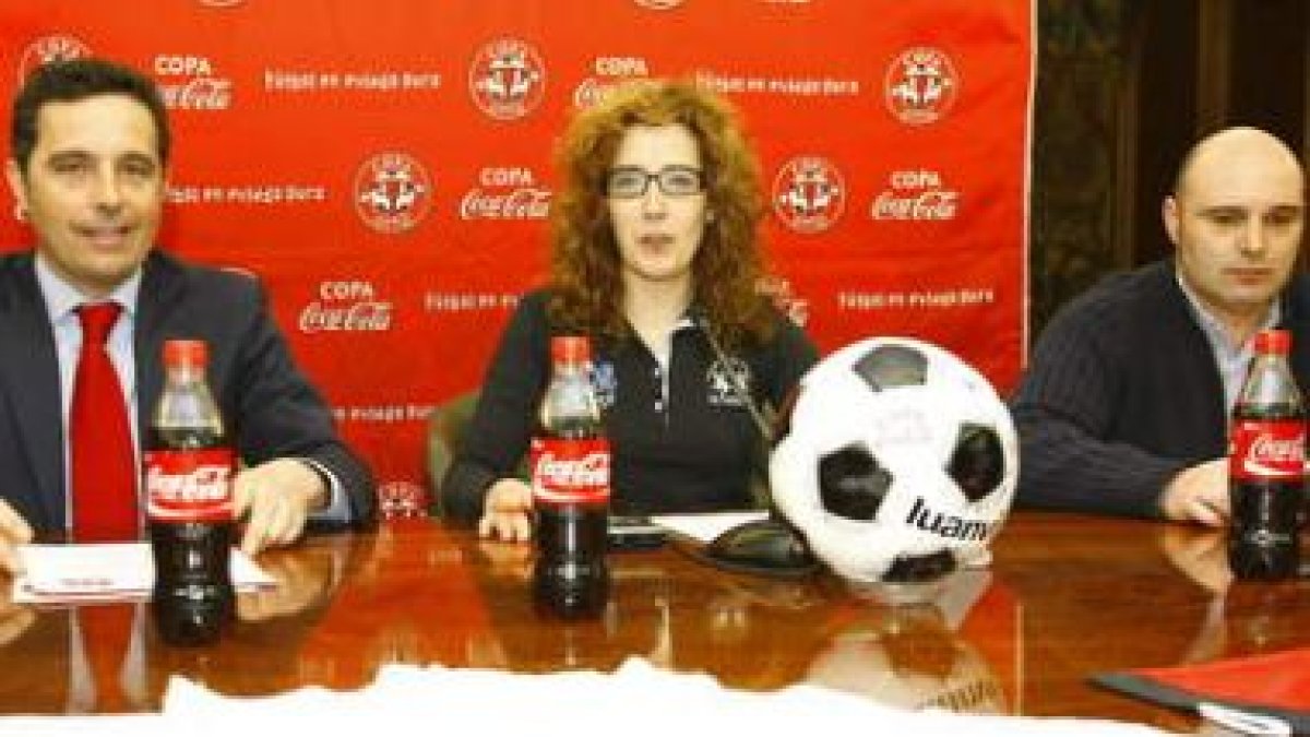 Arturo Palacios, Natalia Rodríguez Picallo y Vicente, en la presentación.