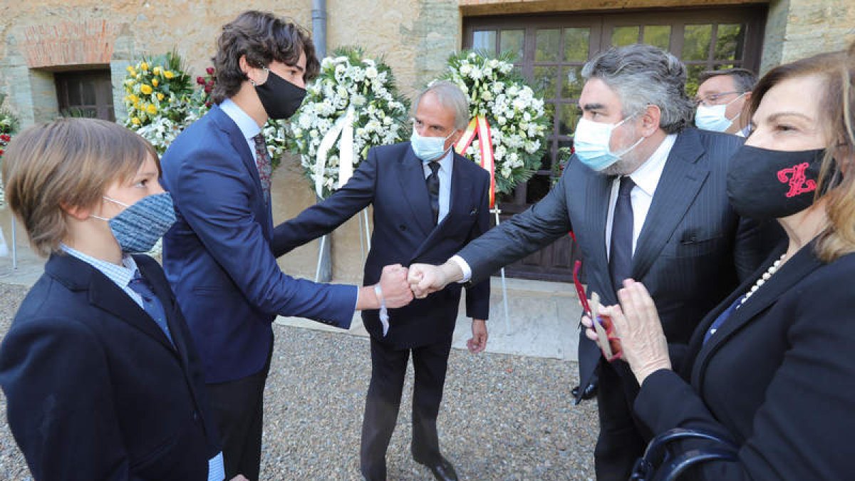 El funeral tuvo lugar en la Colegiata de Villafranca. L. DE LA MATA
