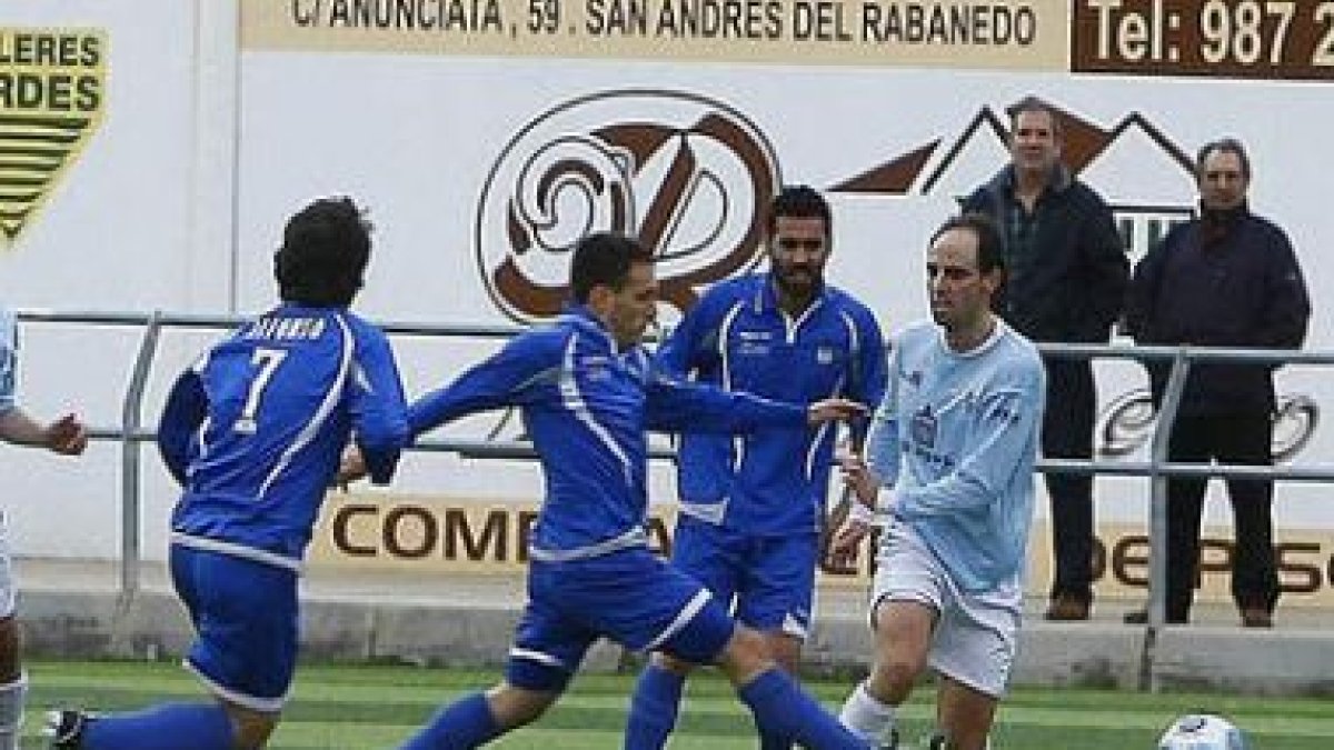 El equipo trepalense continúa acercándose al play off.