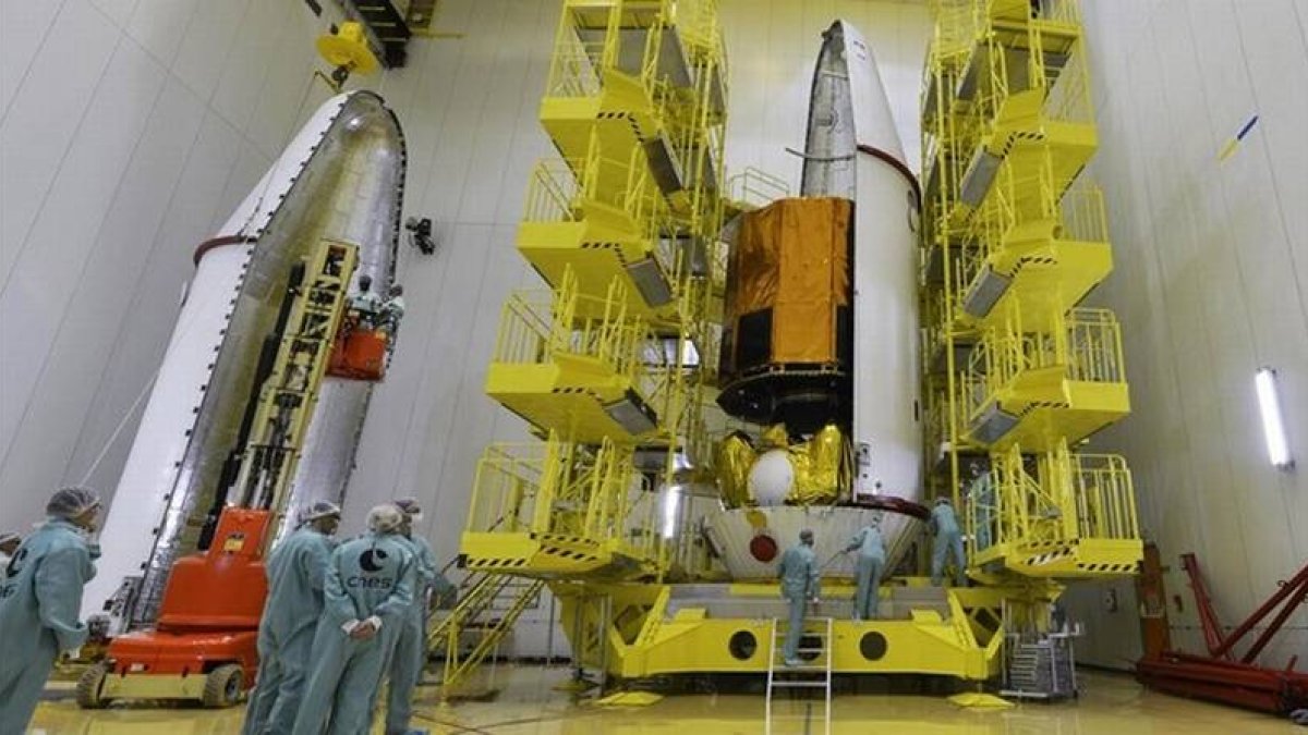 El satélite 'Gaia', en la base de la Guayana francesa.