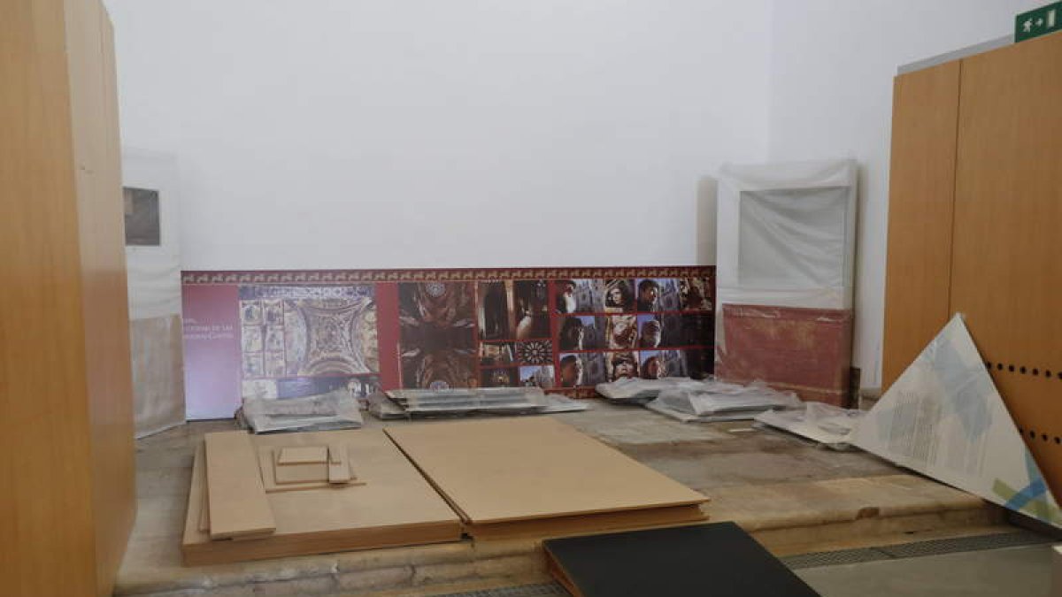 Interior de una de las dependencias de la iglesia de San Pedro, denunciada por Aljama. DL