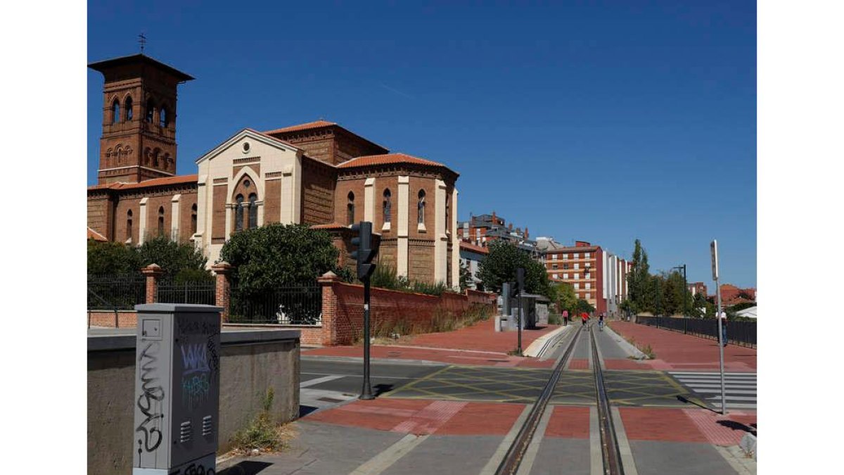 Tramo de la línea de Feve entre La Asunción y la estación de Matallana. FERNANDO OTERO