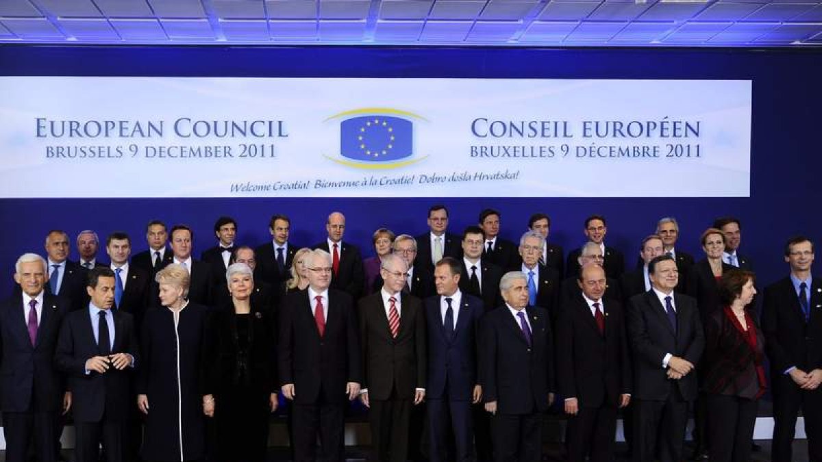 Los jefes de Estado y Gobierno de la Unión Europea posan en la cumbre de Bruselas.