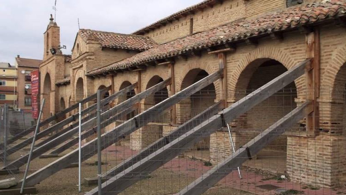 La iglesia de San Lorenzo se encuentra cerrada al culto desde el 13 de agosto del 2008.