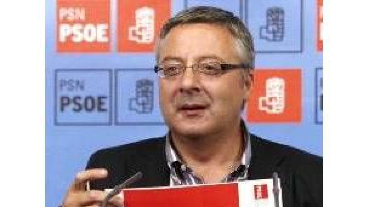 José Blanco durante su comparecencia en Pamplona
