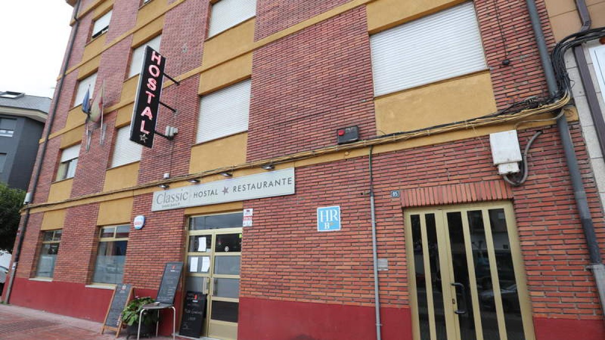 Todas las semanas las habitaciones registradas — la reserva puede formalizarse desde 19 euros— entran en un sorteo y la estancia puede salir completamente gratis. El teléfono es el 987.199.101
