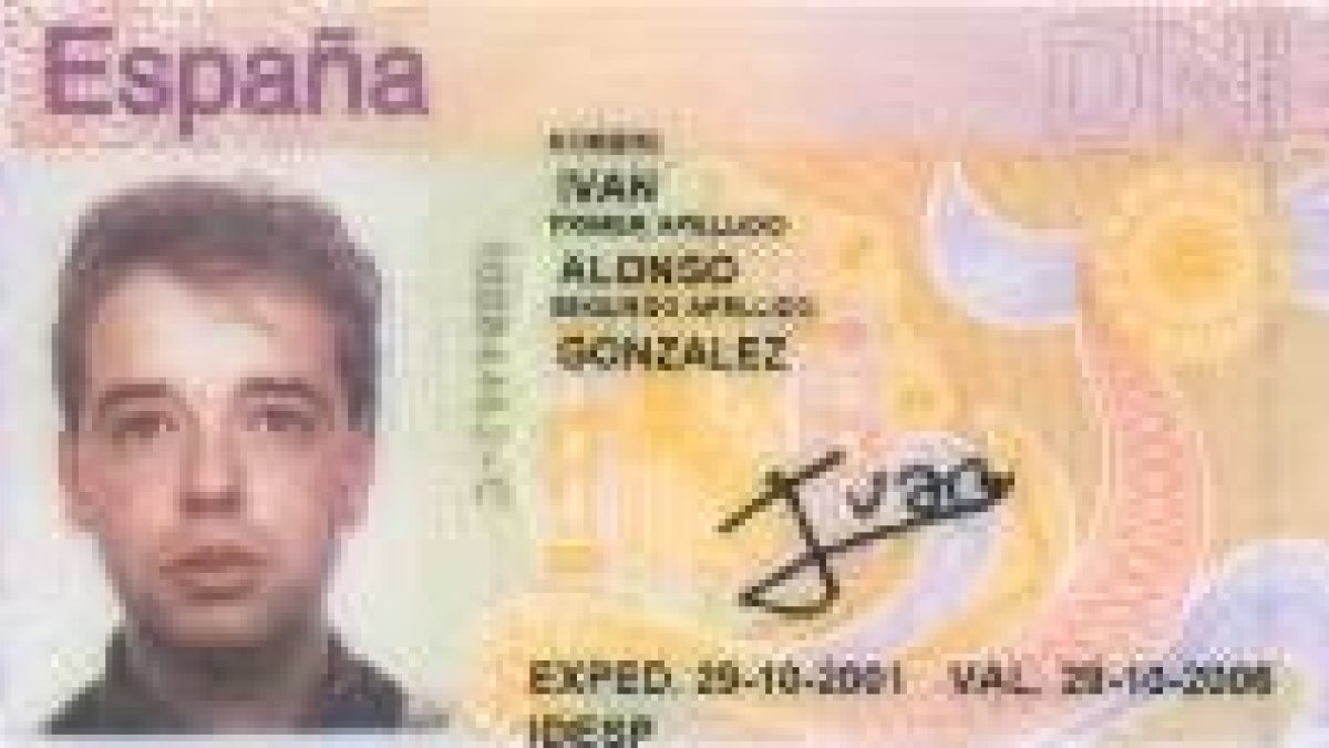 Detalle del carné de identidad, con la foto de la persona desaparecida