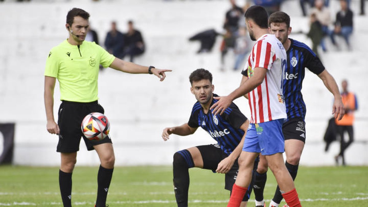 La Deportiva cayó frente al Barbastro y se despide de la Copa del Rey. VERÓNICA LACASA