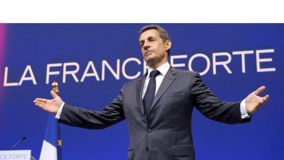 Nicolas Sarkozy durante su mitin de campaña hoy en Niza.