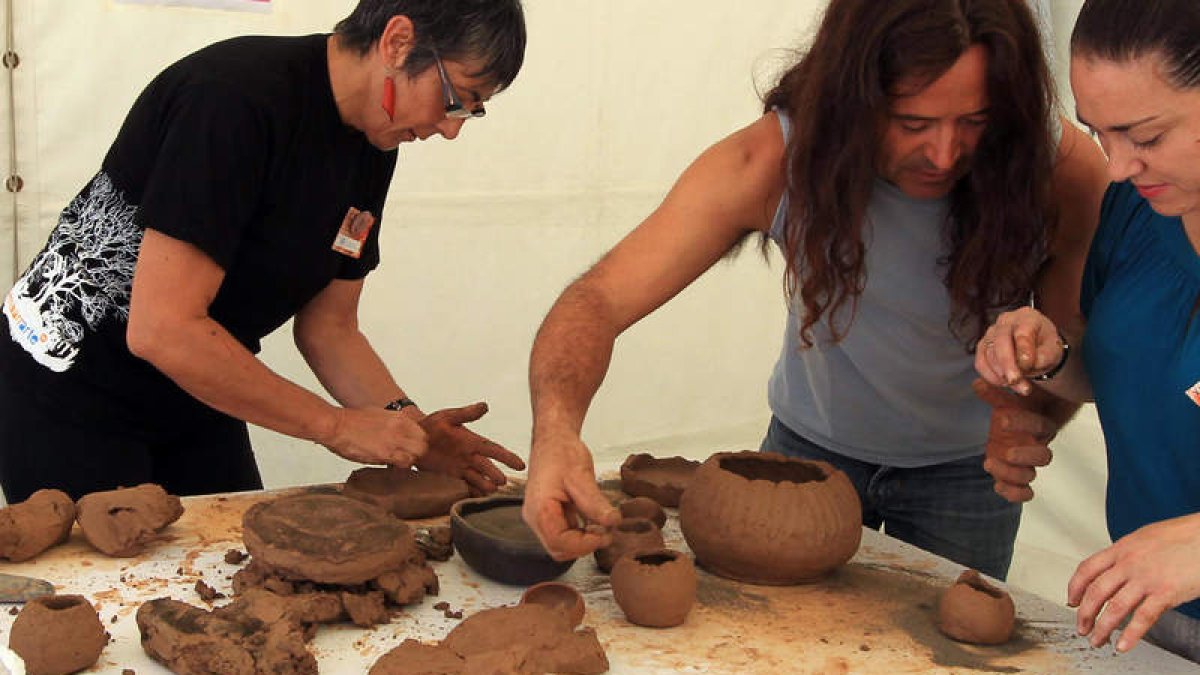 Todas las actividades se desarrollarán en la sede del CLJ.