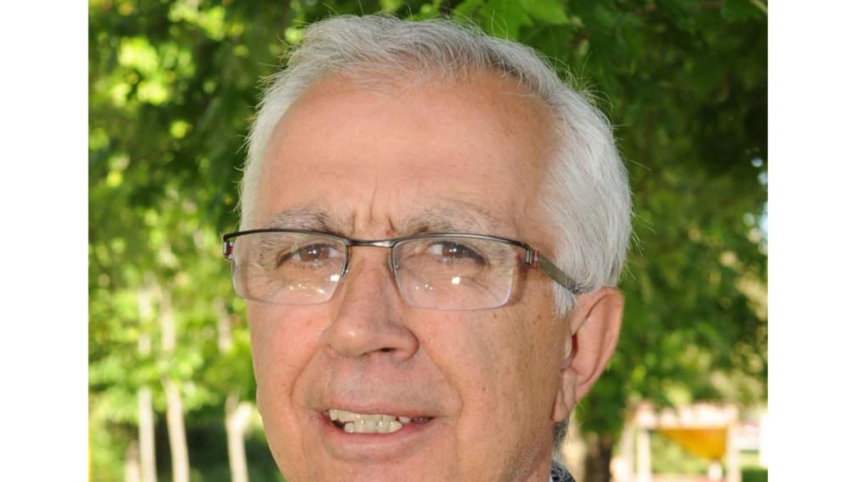 El alcalde de Carrizo, uno de los 28 entrevistados