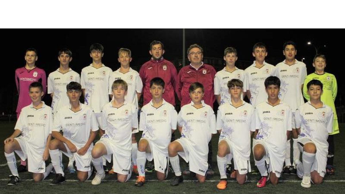 Formación del equipo del CDF Peña que milita en la 1.ª División Regional Infantil. DL.