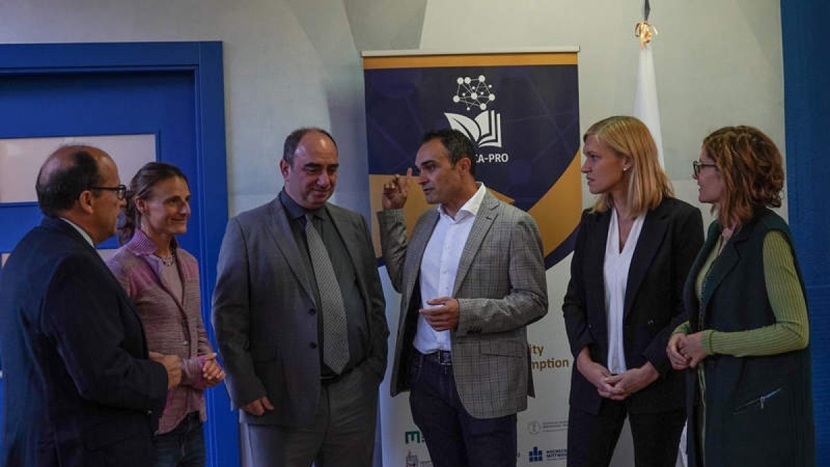 Carlos Polanco, Lisa Pichler, Michail Lagoudakis, Roberto Baelo, Susanne Feiel y Beatriz Álvarez. MIGUEL F.B.