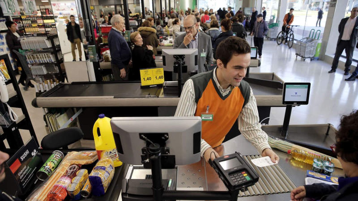 Mercadona tiene previsto invertir más de 1.000 millones de euros este año. M. BRUQUE