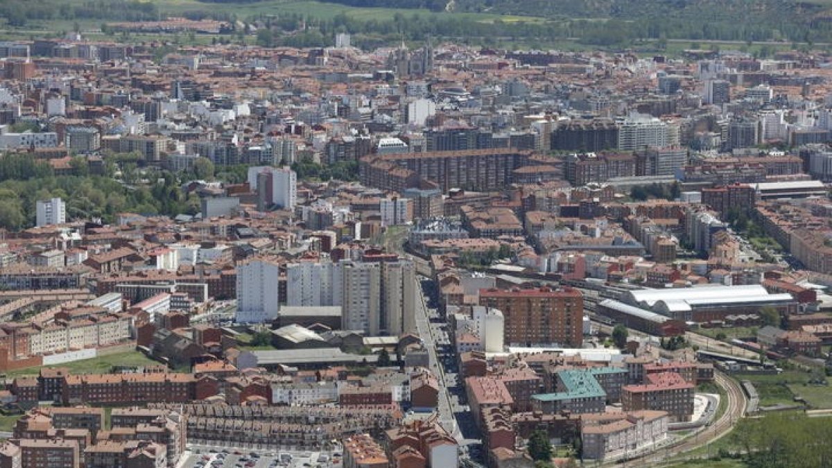 Vista aérea de León. JESÚS F. SALVADORES