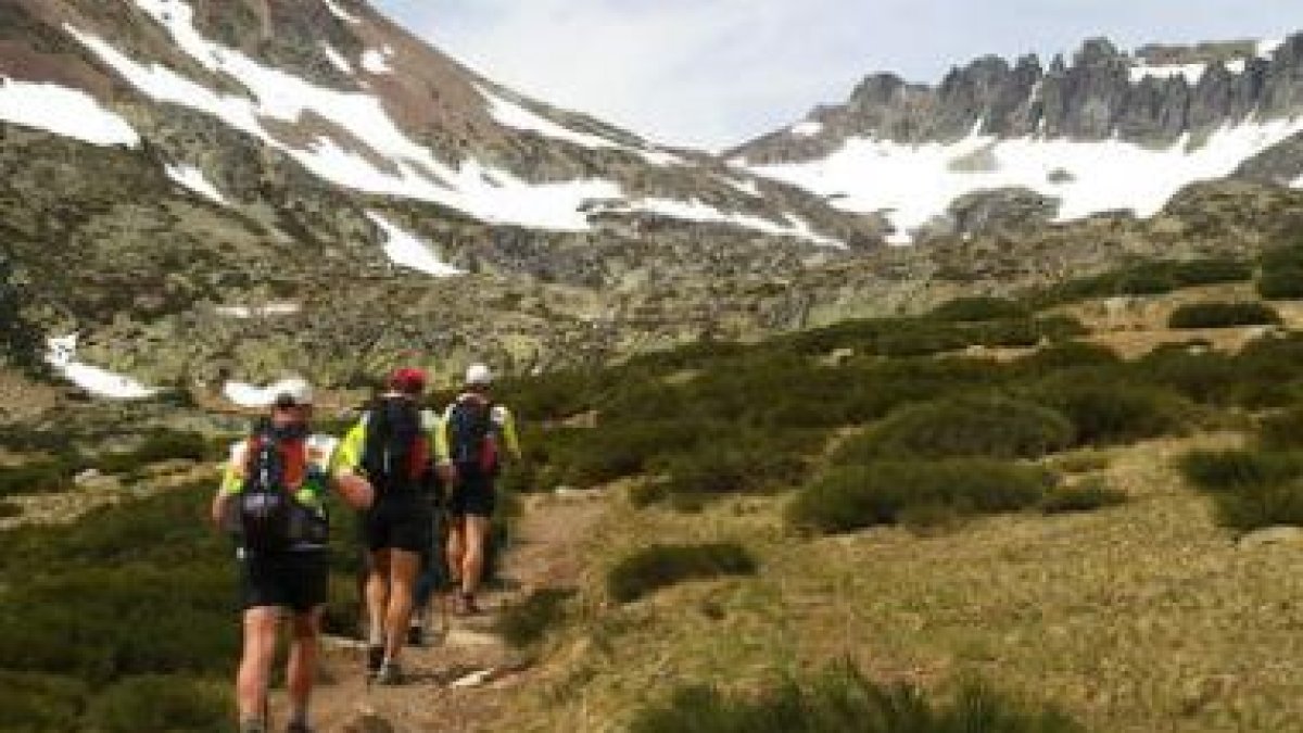 Sólo unas horas separan a los competidores en la Bimbache de alcanzar la meta tras más de 70 sin tre