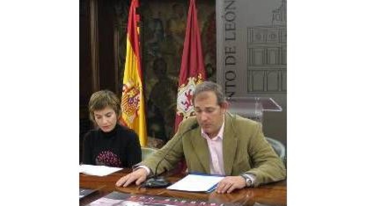 Alicia González y Vicente Canuria, en la presentación del programa