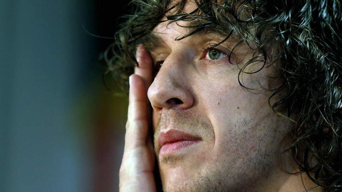 Carles Puyol ofreció ayer una rueda de prensa para explicar porqué no estará en la Eurocopa.