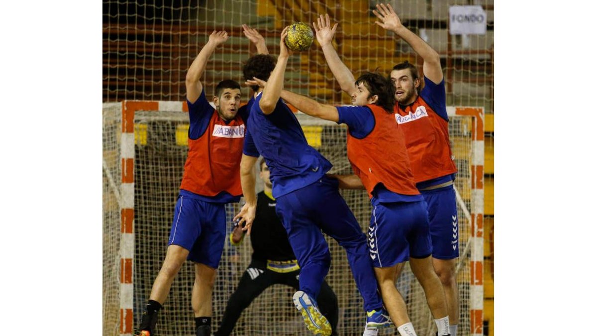 La defensa será de nuevo la gran prueba de fuego para los hombres de Dani Gordo.