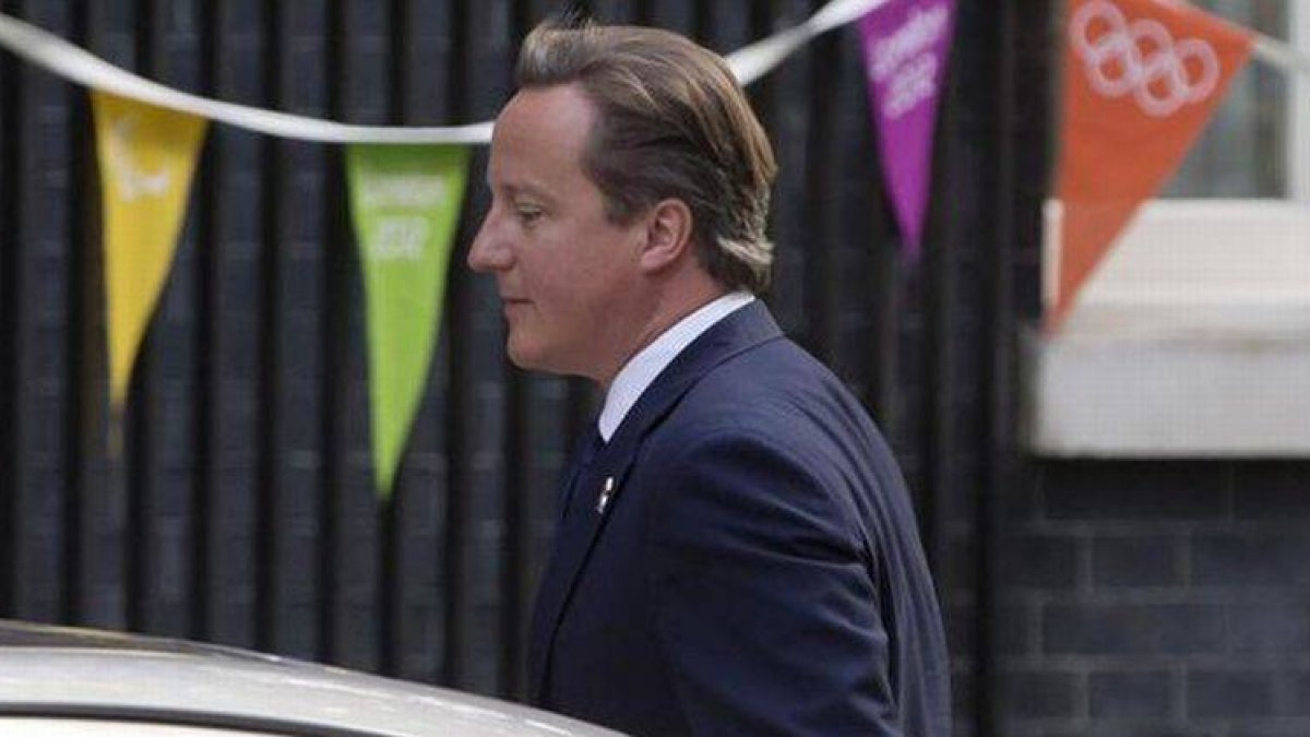 Cameron llega este martes a la sede de Downing Street.