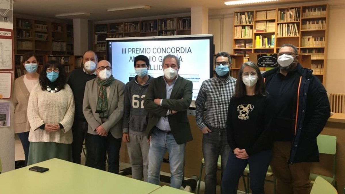 Jurado del III Premio Concordia del IES García Bellido de León. DL