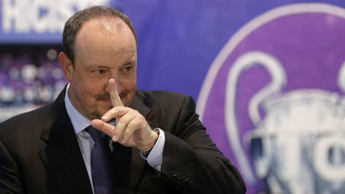 Rafa Benítez, durante su presentación como nuevo entrenador del Real Madrid en sustitución de Carlo Ancelotti