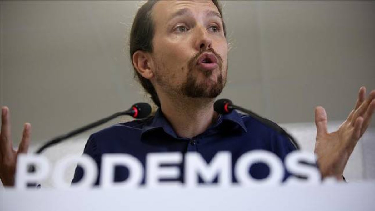 El líder de Podemos, Pablo Iglesias, en la rueda de prensa que ha ofrecido este lunes en la sede de su partido.