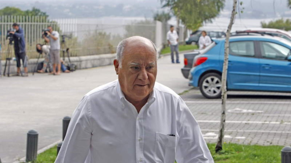 Ortega es la cabeza visible de la cadena de ropa Zara. CABALAR