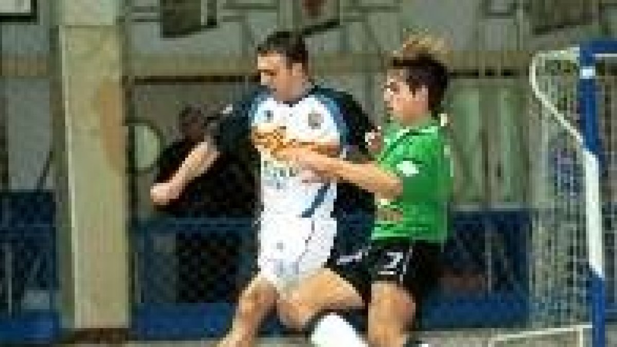 Pavesio, a la derecha, la temporada que militó en el Astorga FS