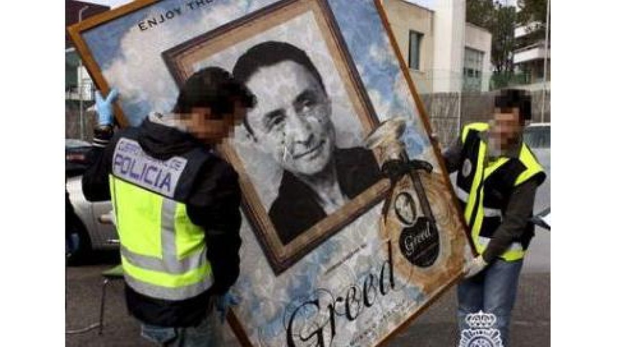 Foto facilitada por el Ministerio del Interior de la obra de Francesco Vezzoli robada en Getafe.