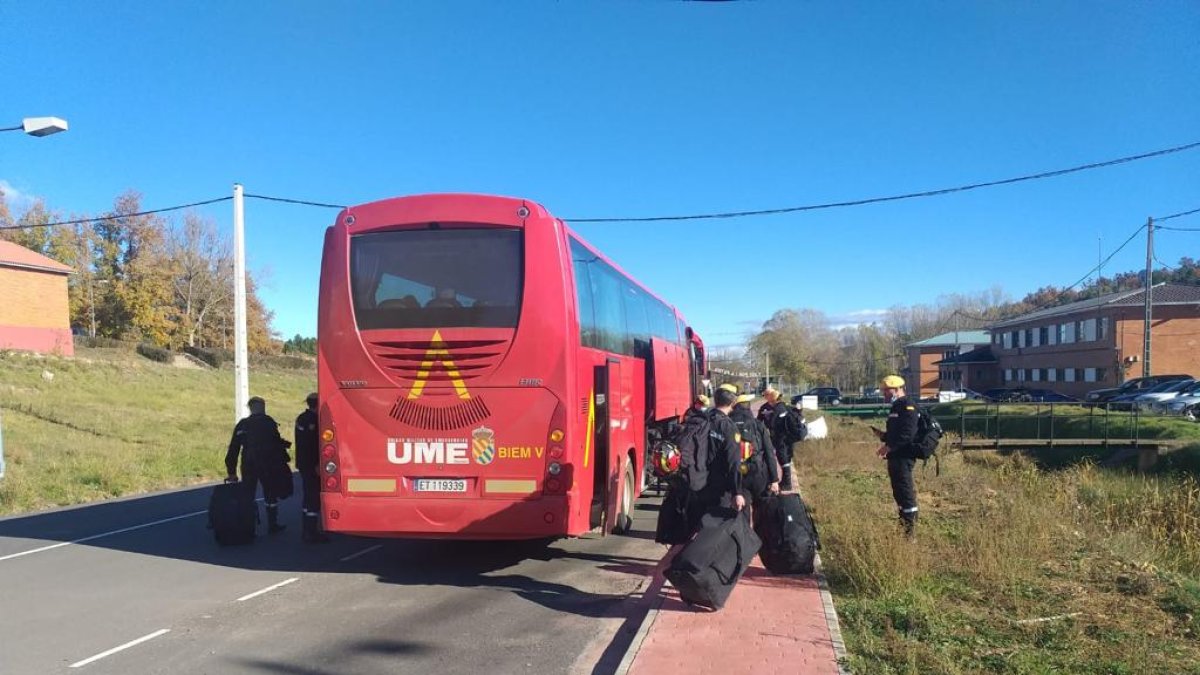 Un contingente compuesto de 36 militares del BIEM V, se incorporará en La Palma al despliegue que la UME mantiene en la isla. SUBDELEGACIÓN DEL GOBIERNO